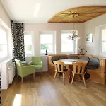 Panorama Schloessl 公寓 *