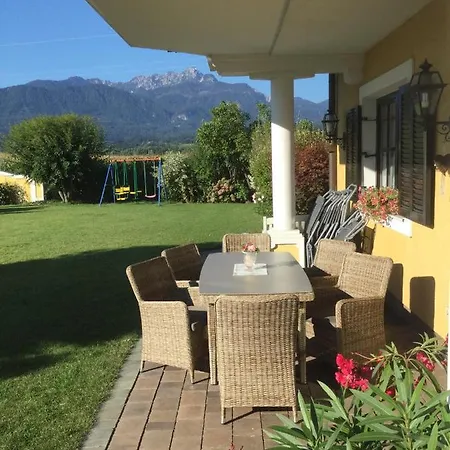 Panorama Schloessl Apartment Velden am Woerthersee