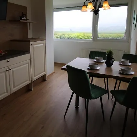 Apartment Panorama Schloessl Velden am Woerthersee