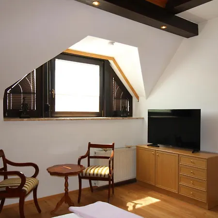 Panorama Schloessl * Velden am Wörthersee