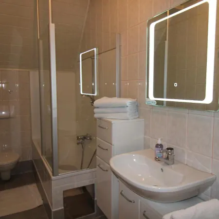 Panorama Schloessl Velden am Wörthersee