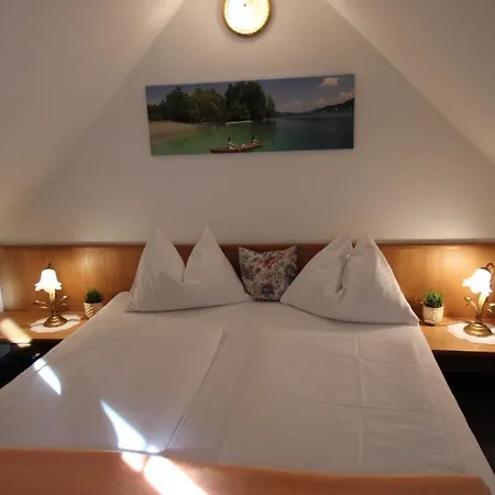 Apartment Panorama Schloessl Velden am Woerthersee