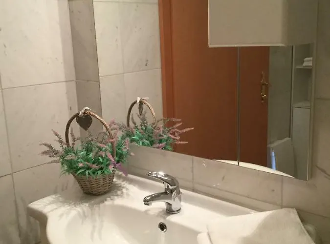 Panorama Schloessl * וולדן אם וורתרסי